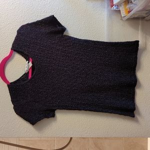 Black stretchy lacey tee S